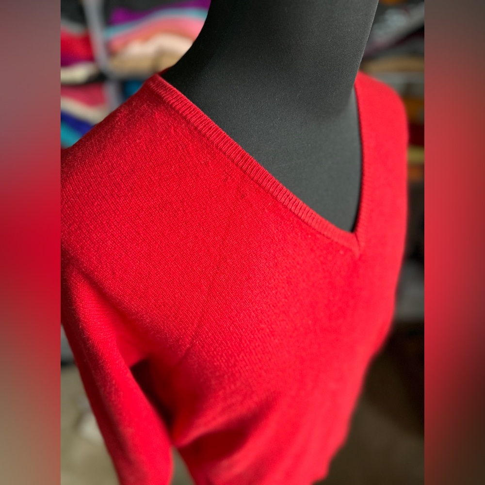 Vintage Vibrant Red V-Neck Men’s Cashmere Sweater, Eur 40